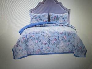 lot 195 image: Greenland Home Pavona 3-Pc. Quilt S...