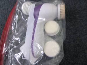 lot 212 image: Pursonic Advanced Facial Cleansing ...