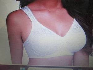 lot 213 image: Playtex 4745 18-Hour Ultimate Lift ...