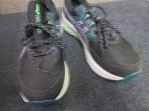 lot 219 image: ASICS Womens GEL-Venture 9 Running...