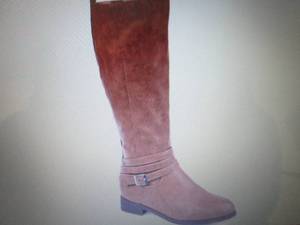 lot 222 image: Journee Collection Womens Comfort ...