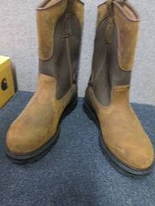 lot 232 image: Carhartt Mens Core 11 Waterproof ...