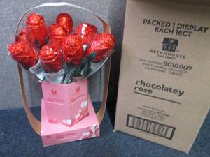 lot 285 image: 16 ct Chocolate Rose Bouquet Best D...