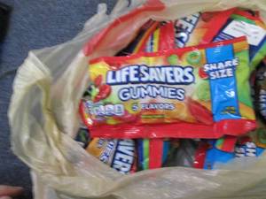 lot 328 image: 12- 4.2 oz Lifesavers Gummies...