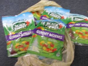 lot 344 image: 6- 4.5 oz Bags Black Forest Gummy W...
