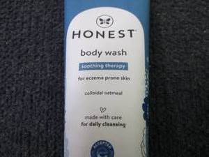 lot 395 image: 6- 8 oz Honest Soothing Therapy Bod...