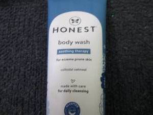 lot 396 image: 6- 8 oz Honest Soothing Therapy Bod...