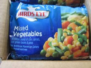 lot 447 image: 12- 16 oz pkg FROZEN Birds Eye Clas...
