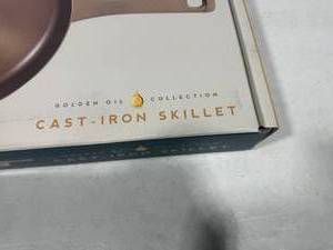 10 Cast-Iron Skillet. New in Box.