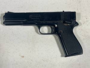 Maksman Repeater BB Gun and BBs