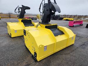 lot 43 image: Artix 80 Inverted Snowvac w PTO