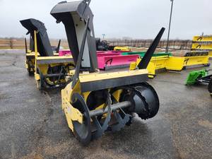 lot 37 image: SnowWolf UltraBlower SSB-51