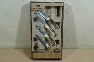 lot 18E image: Mossy Oak 4PK Stag Finish Knife Set