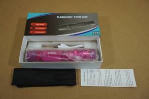 lot 141 image: Day Zero Survival Flashlight Stun Gun