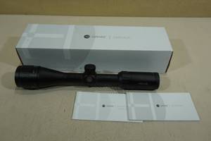 lot 3 image: Hawke Vantage 3-9 x 40 AO Mil Dot Rifle Scope