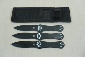 lot 14 image: New Day Zero Survival Throwing Knife Set