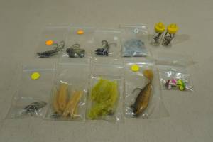 lot 30 image: Assorted Ice Fishing Tackle