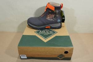 lot 68 image: Muck Boot Mens Apex Mid Zip Boots -Size 7