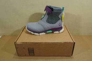 lot 70 image: Muck Boot Womens Apex Mid Zip Ankle Boots -Size 11