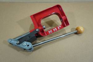 lot 86 image: Lee Reloading Press