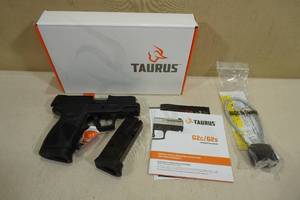 lot 1H image: NEW Taurus G2C .40 S&W Semi-Auto Pistol - 2 Magazines