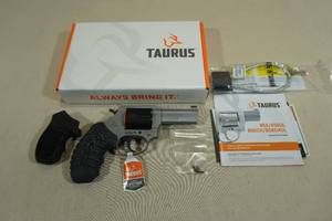 lot 1F image: NEW Taurus 856 .38 Special Double Action Revolver - Stainless Steel