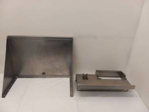 lot 25 image: STAINLESS STEEL ACCESSORIES