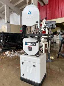 lot 319 image: Delta 14 Inch Vertical Bandsaw