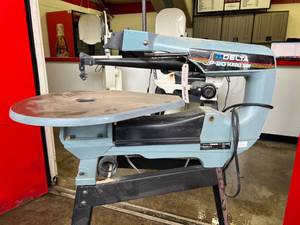 lot 323 image: Delta 20 Inch Scroll Saw, partsrepair