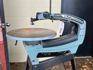 lot 321 image: Delta 18 Inch Scroll Saw wspeed adjustment knob