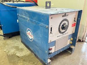 lot 330 image: Miller Dialarc 250 ACDC Stick Welder