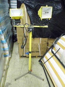 Fully adjustable  Dual Head mechanics shop work light