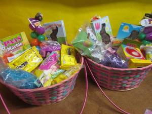 OO Variety lot of Easter misc. May contain (but not limited to items such as) many various easter items for decorating, easter egg hunts, filling baskets, and more, check out each picture for each lot for accurate description.