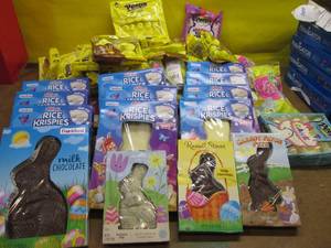 OO Variety lot of Easter misc. May contain (but not limited to items such as) many various easter items for decorating, easter egg hunts, filling baskets, and more, check out each picture for each lot for accurate description.