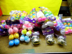 OO Variety lot of Easter misc. May contain (but not limited to items such as) many various easter items for decorating, easter egg hunts, filling baskets, and more, check out each picture for each lot for accurate description.