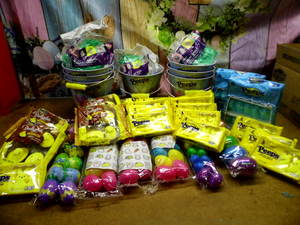 KK Variety lot of Easter misc. May contain (but not limited to items such as) many various easter items for decorating, easter egg hunts, filling baskets, and more, check out each picture for each lot for accurate description.