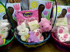 KK Variety lot of Easter misc. May contain (but not limited to items such as) many various easter items for decorating, easter egg hunts, filling baskets, and more, check out each picture for each lot for accurate description.