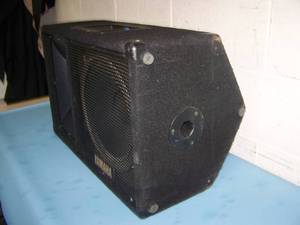 lot 83 image: Yamaha SM121V 300-Watt 12 Pro Audio Floor Monitor Speaker  PA Loudspeaker