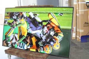 lot 104 image: Samsung 85 HD Commercial Monitor  Display  Television - Model LH85QMNE