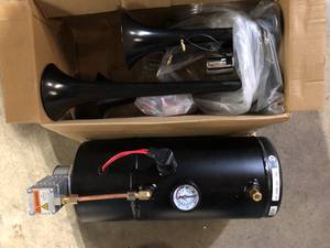VEVOR Train Air Horns Kit 150DB Air Compressor Tank 4 Trumpet Super Loud with 120 PSI 12-Volt for Vehicle Trucks Car Jeep SUV    Customer Returns See Pictures