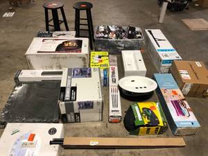 Lot of Assorted Misc Plumbing Items Various Models and Conditions  Customer Returns See Pictures