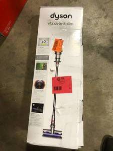 Dyson Vacuum Cleaner   Customer Returns See Pictures