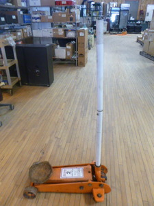 lot 12 image: Allied Hydraulic Floor Jack