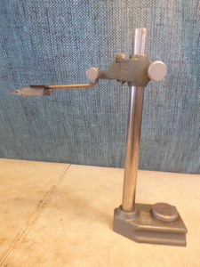 lot 15 image: Mitutoyo Transfer Stand