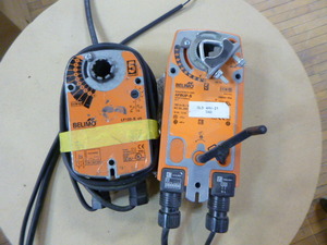 lot 61 image: 2 Belimo Damper Actuators
