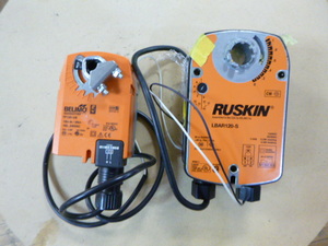 lot 66 image: 2 Damper Actuators