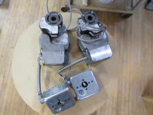 lot 73 image: 2 Honeywell Damper Actuators