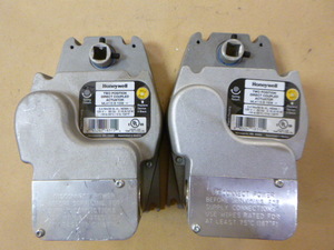 lot 77 image: 2 Honeywell Damper Actuators