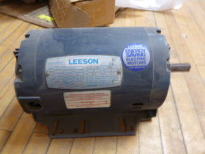 lot 104 image: Leeson Commercial Motor