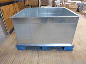 lot 108 image: Galvanized Steel Bin
